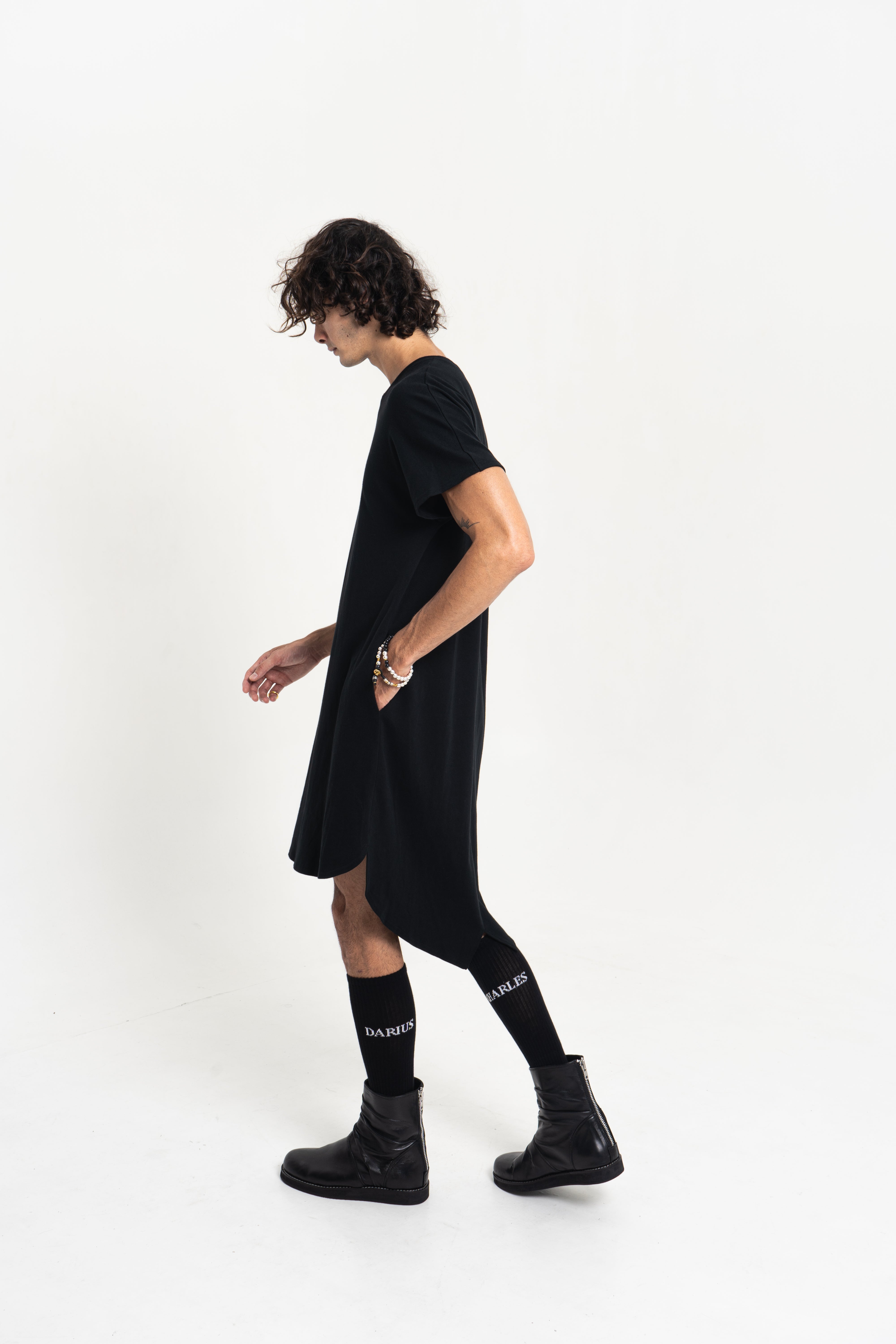 Unisex Japanese cotton tunic – black – architectural silhouette